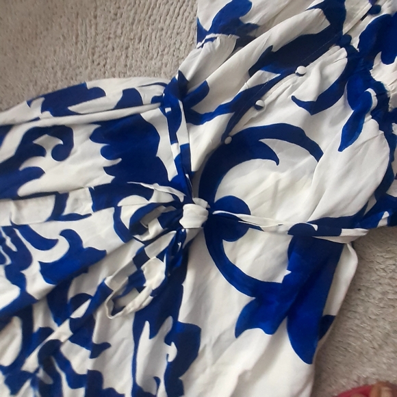 H&M Tie-Belt Shirt Dress - Picture 5 of 9